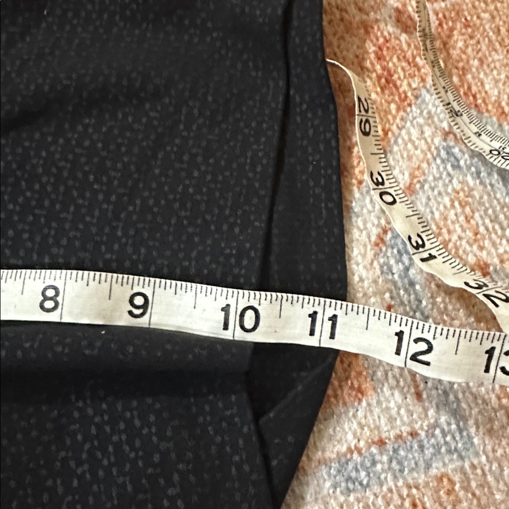 Lululemon Align Crop *21" Monochromic Black Emboss W6AXOS size 8 - Picture 9 of 9